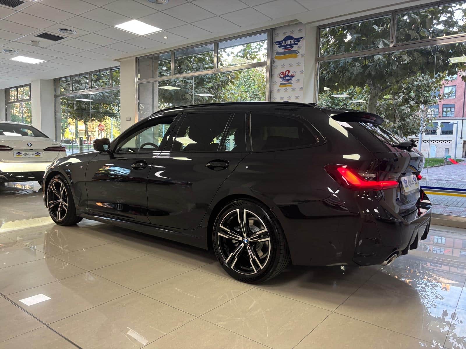 BMW 318dA TOURING G21 PACK M